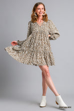 Load image into Gallery viewer, CGB 2 Tone Tiered Long Sleeve Dress

