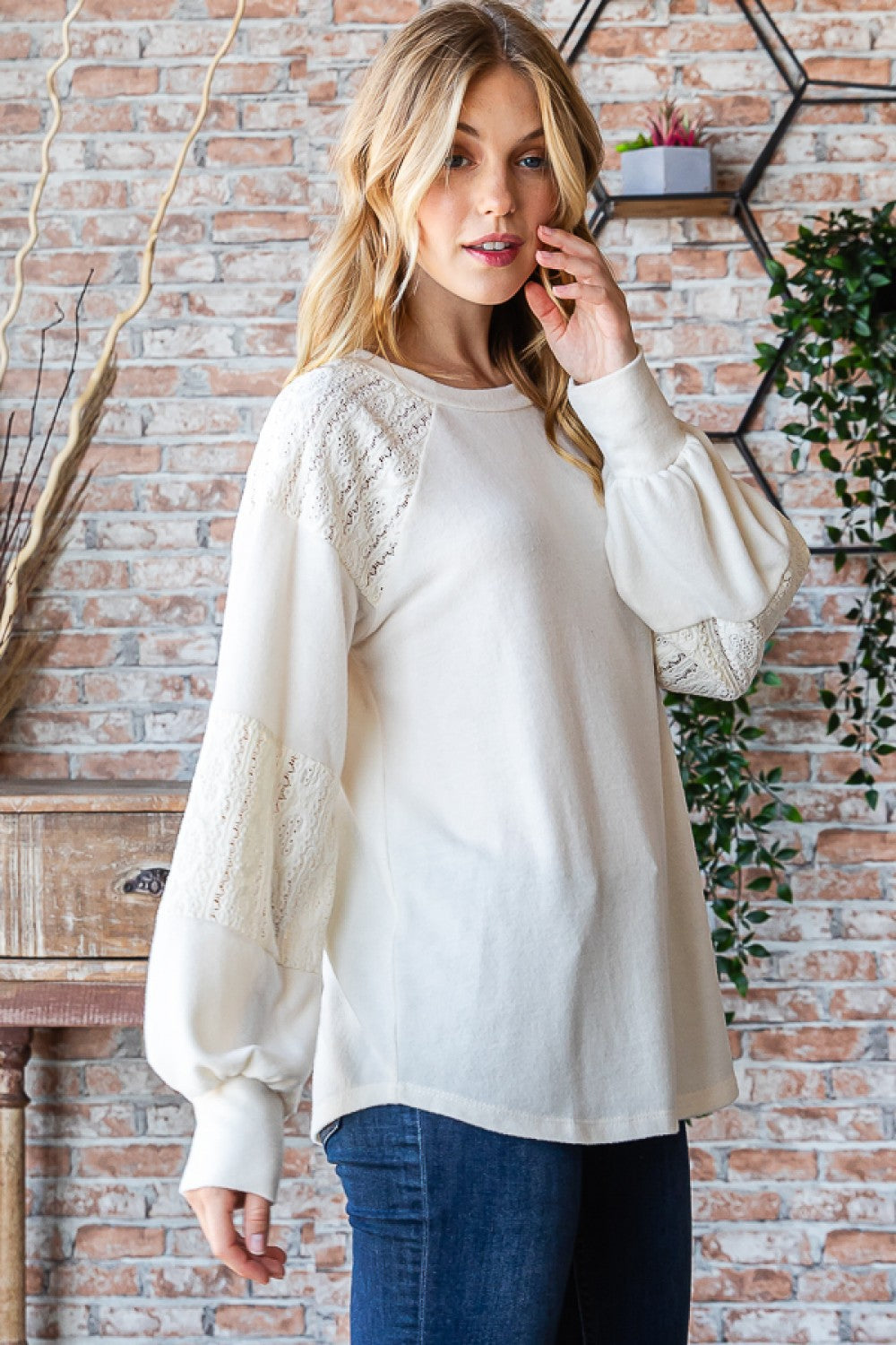 NF Cream Sweater With Lace Sleeve